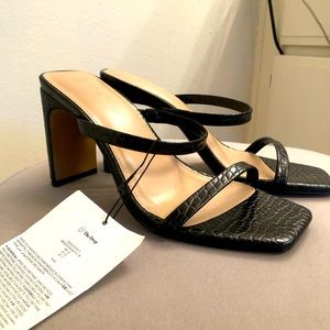 The Drop Womens Square toe heel